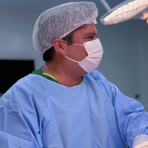 Dr. Thiago Quirino